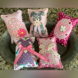 Easter Theme Bowl Fillers. New.